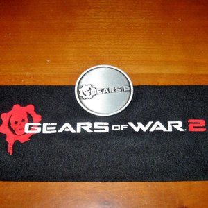 Gear 5 Challenge Coin and Gears of War 2 Cloth Video Game Promo